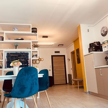 LUXURY KLN Mamaia Nord Apartment Năvodari Exterior foto
