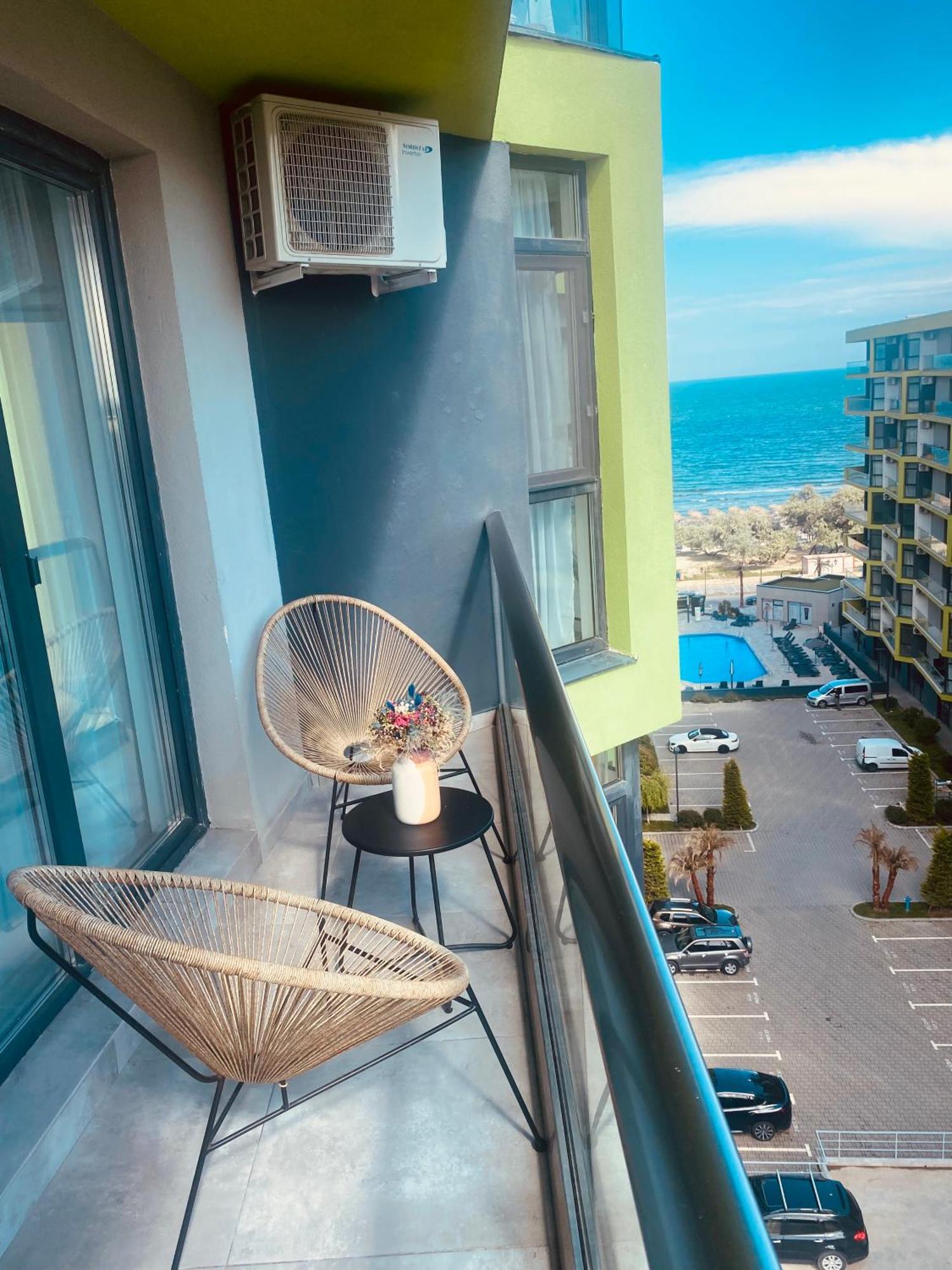 LUXURY KLN Mamaia Nord Apartment Năvodari Exterior foto